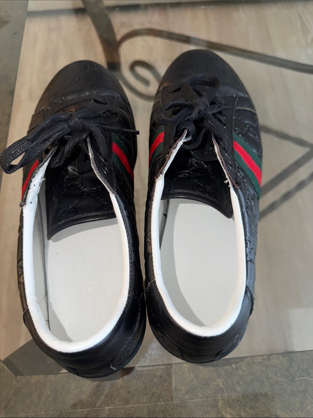 Gucci Black Leather Embossed GG Sneaker with Red and Green Web - Picture 5 of 5